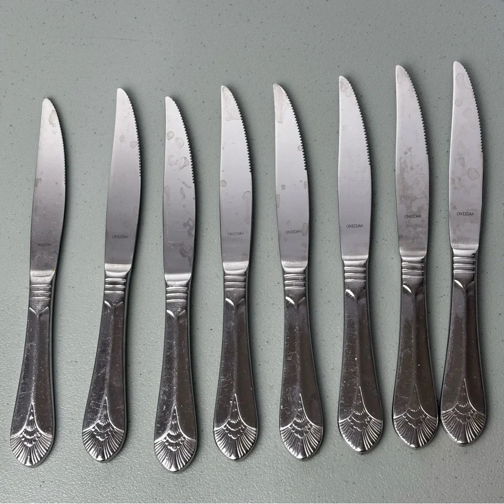 Oneida New York Stainless Steel Table Knives Lot of 8 1880 Hospitality Flatware